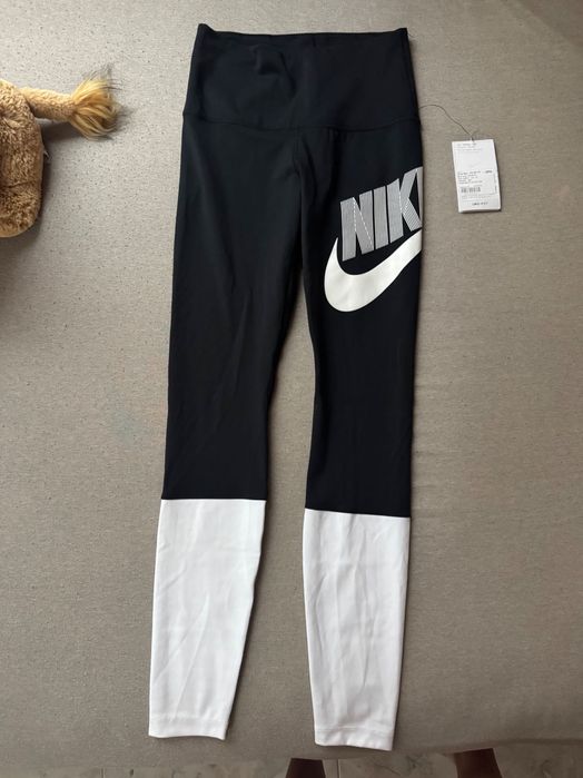 Дамски дрехи Nike