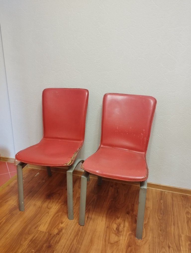 Два стула на кухню