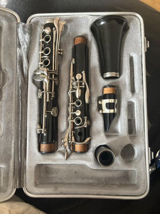 Clarinete de vanzare reso tonee si un london si un bufet crampon B12
