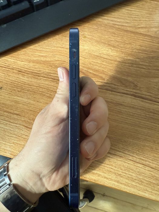 iPhone 12 син 128 gb