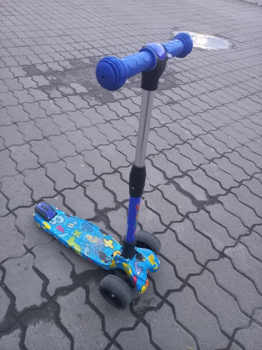 Продам детский самокат