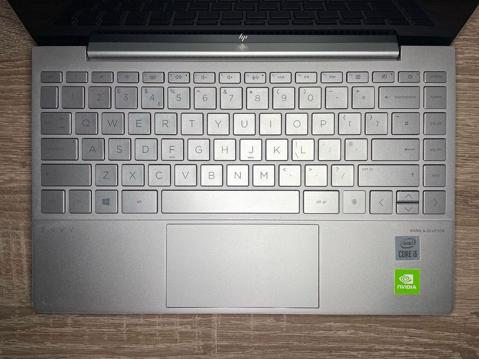 HP ENVY 13, Intel Core i5-10210U, 1.6GHz, 256GB SSD 8GB RAM 2Gb MX 350