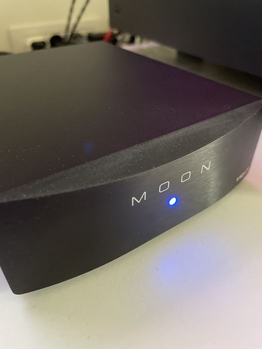 MOON by Simaudio 110LP V2