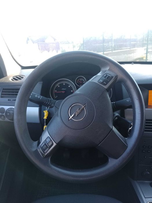 Vând Opel Astra H