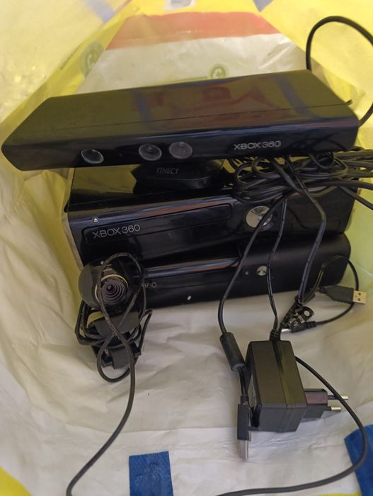 2 xbox 360 complete+kinect+jocuri