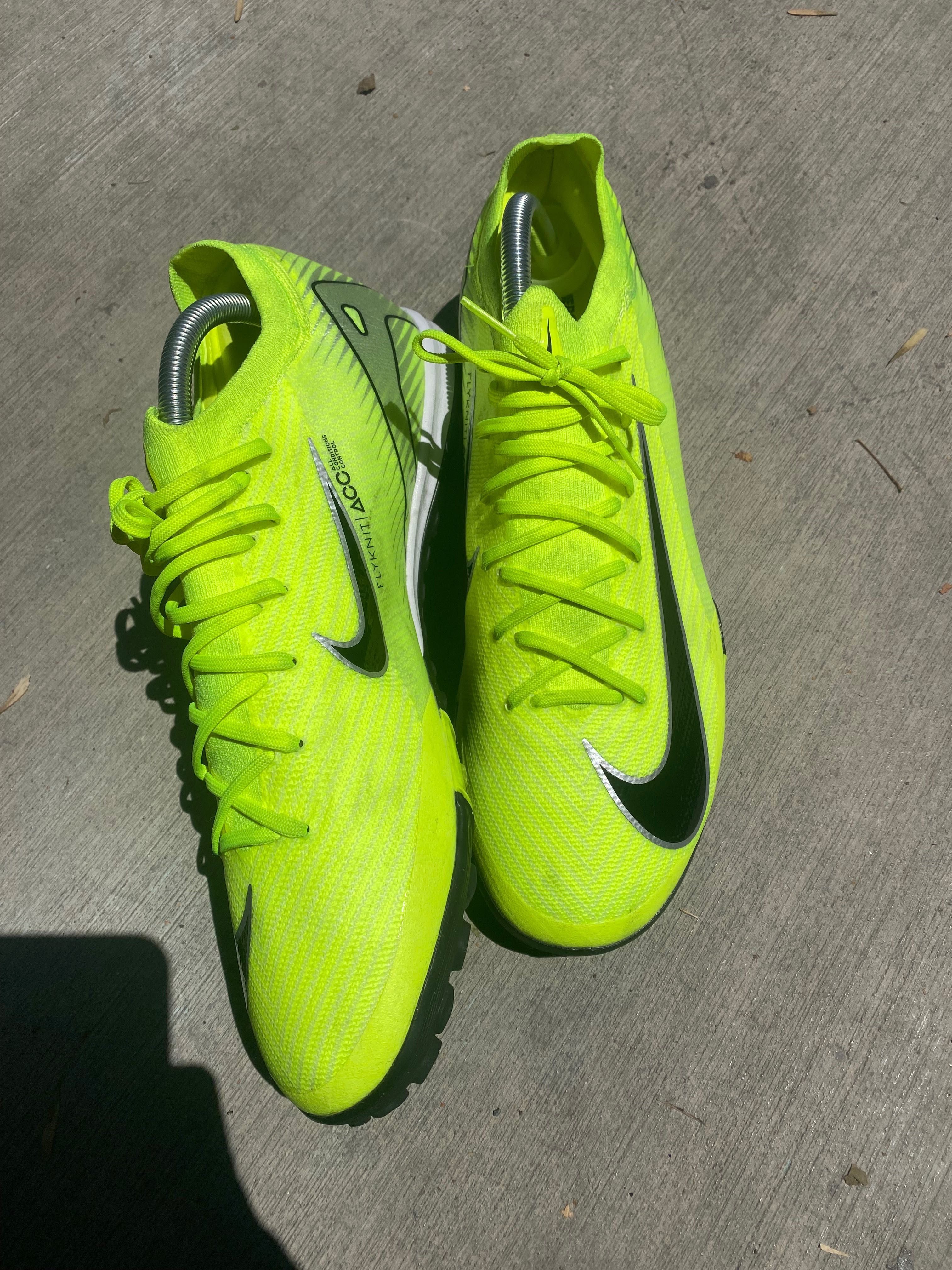 Професионални обувки за изкуствена трева Nike Mercurial Pro TF