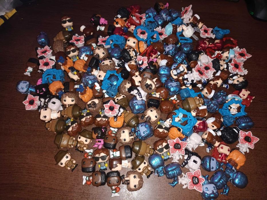 Фигурки Kinder Joy - Stranger Things / играчки