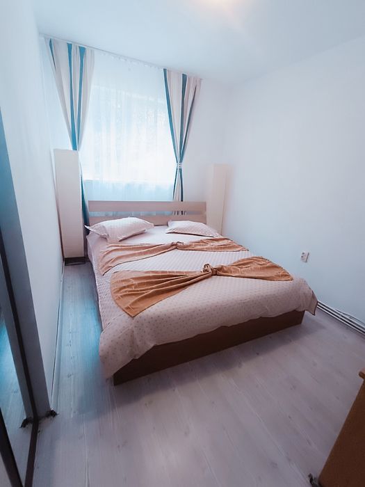 Vand apartament cu doua camere in statiunea
montana Predeal (judetul B