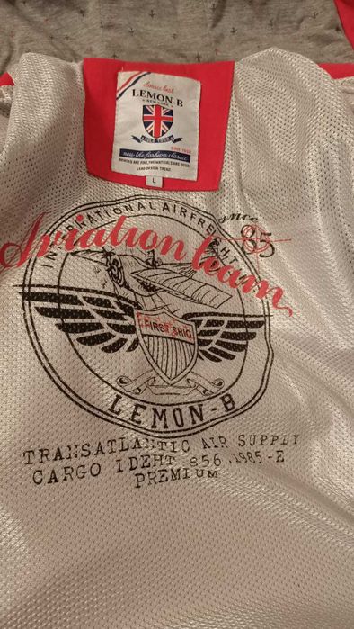 Продаю ветровку - кофту мужскую