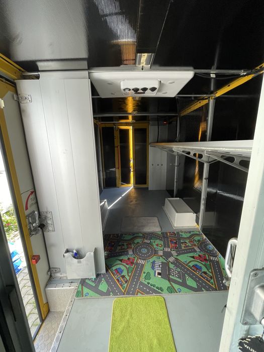 Iveco Daily 35S11 din 2011 - Se poate conduce cu permis CATEGORIA B