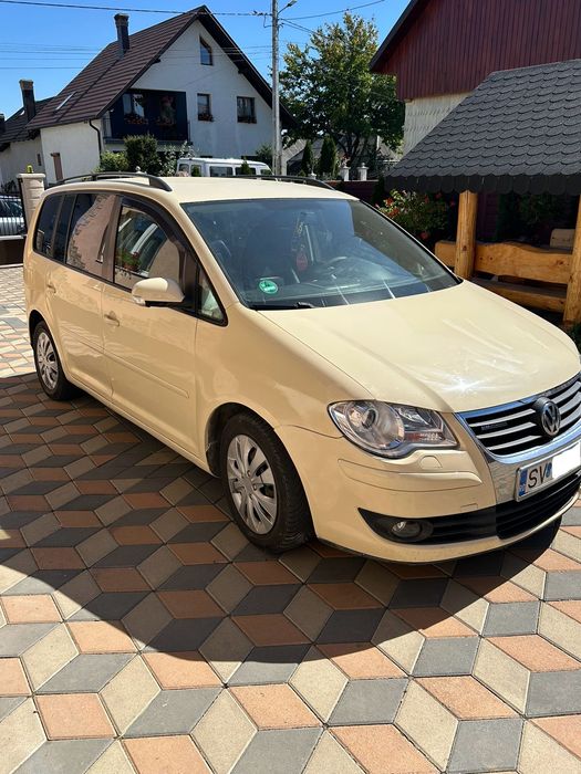Volkswagen Touran 2.0 TDI BlueMotion 2009 Manuală 7 locuri