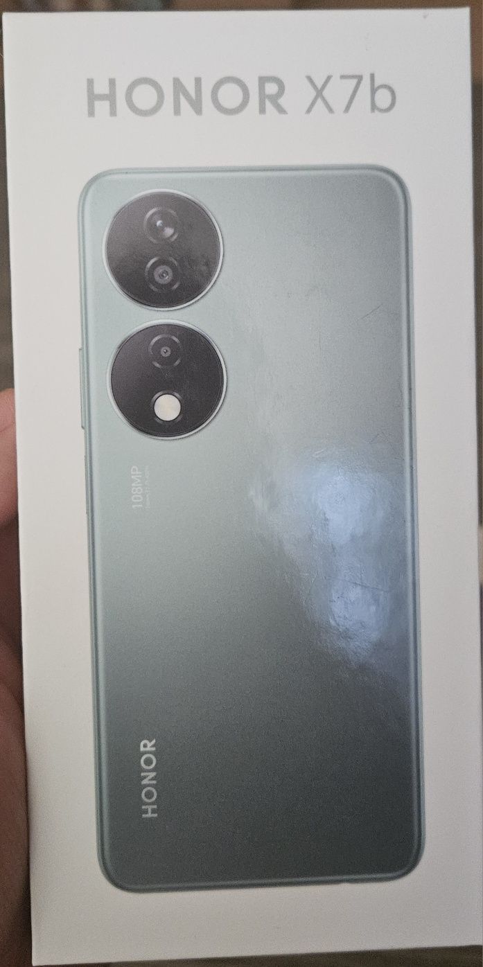 Vand Honor X7b nou