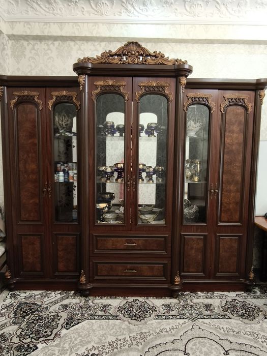 Stenka mebel mehmonxona uchun