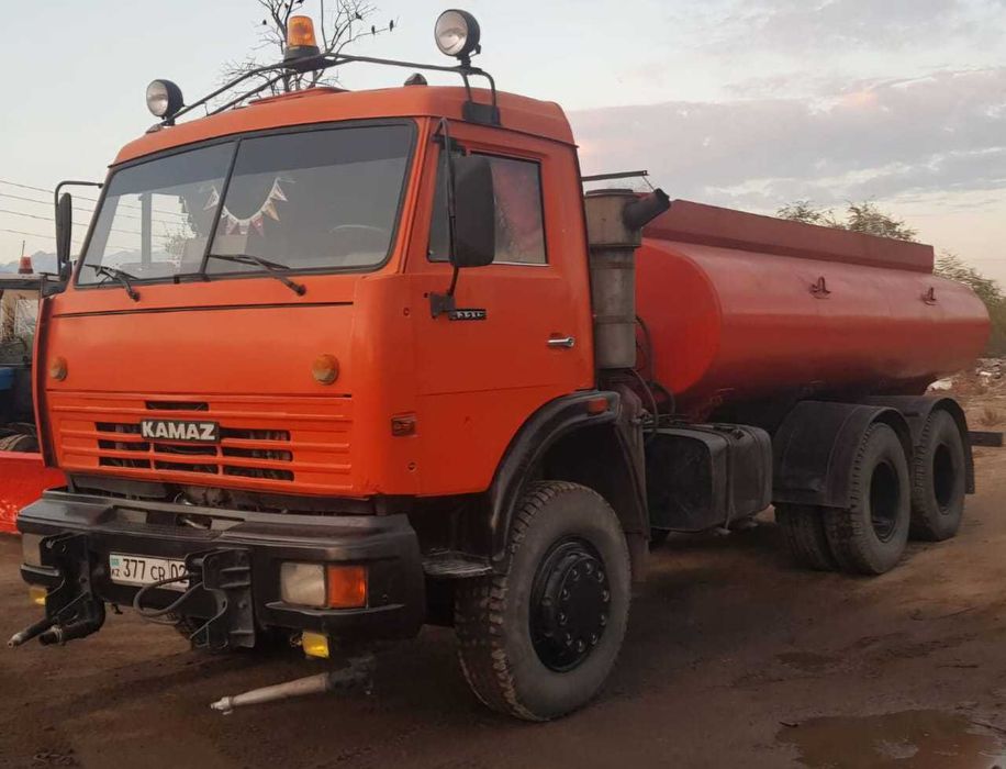 Услуги поливомоечной машины. Аренда поливомоечной машины, водовоза