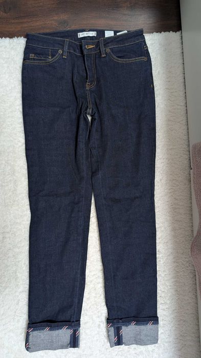 Дрехи Tommy Hilfiger