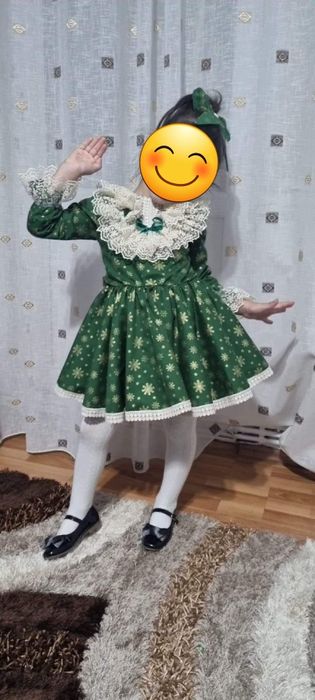 Rochita Craciun pentru 4 ani