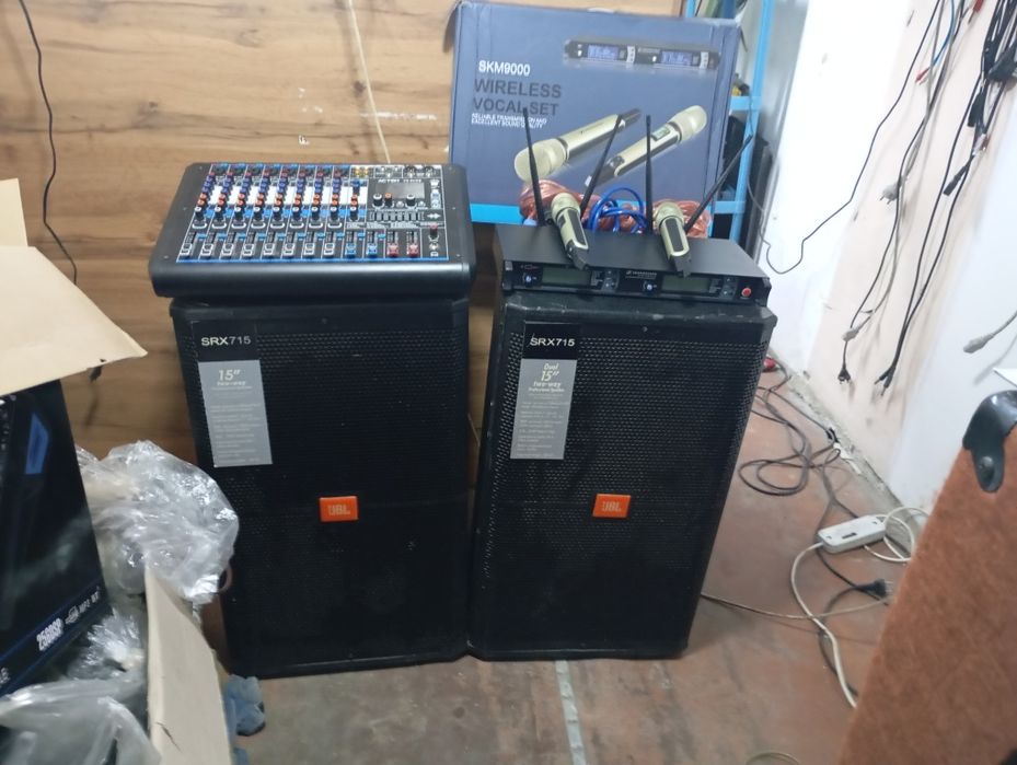 Апаратура сатылады Екі КАЛОНКА ЖБЛ активный ПУЛЬТ микрофон