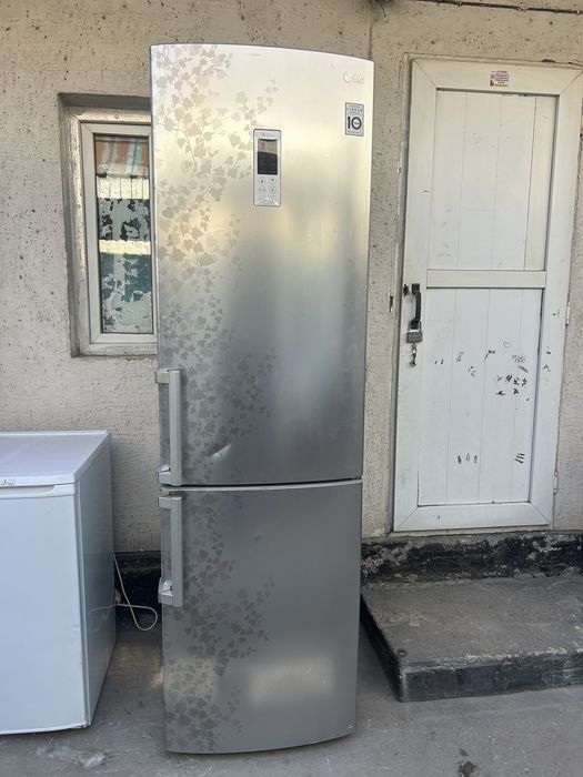 Продам холодильник