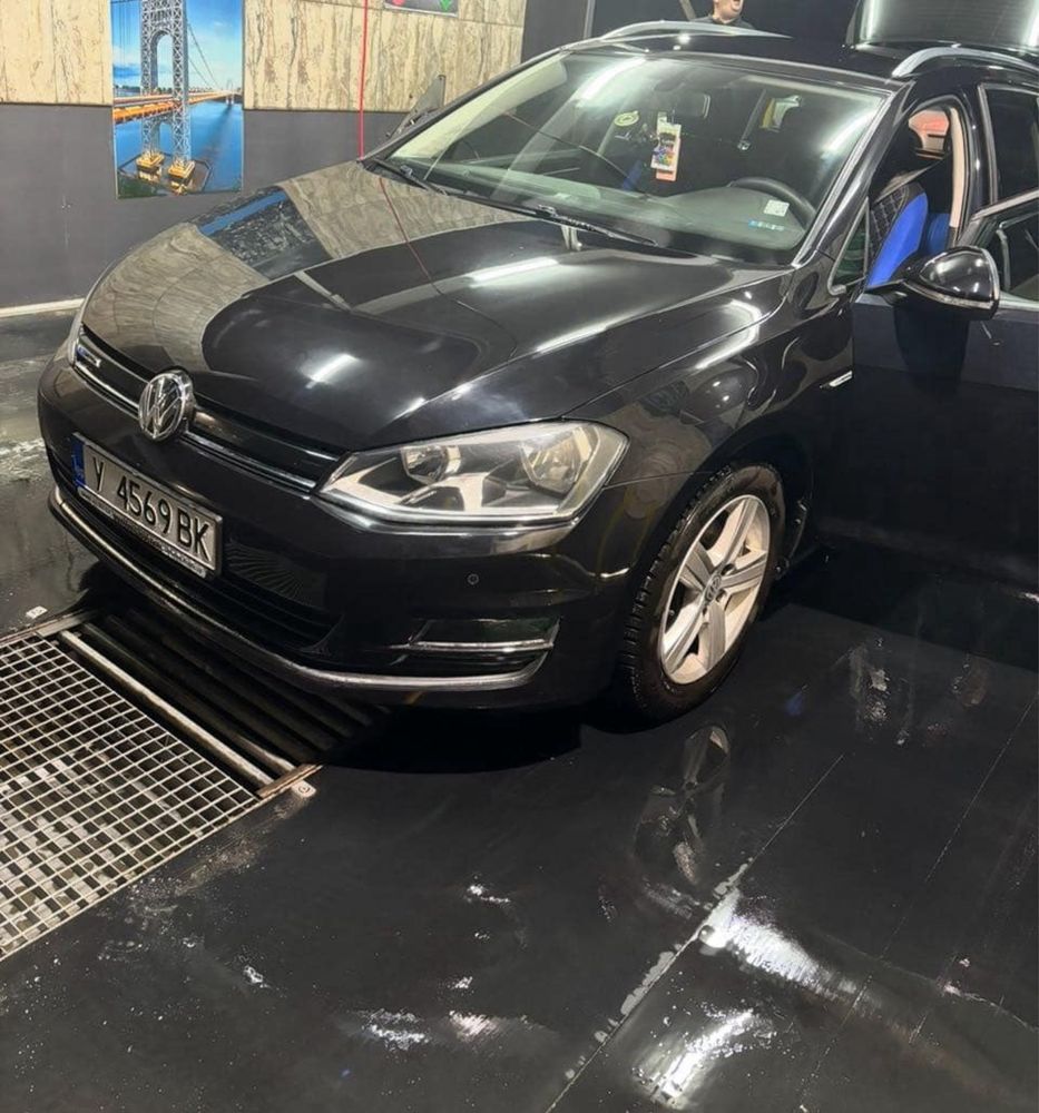 VW Golf 1.4 TGI топ състояние