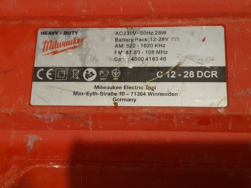 Milwaukee C12-28 DCR, sistem audio portabil pentru lucru, baterie+220v