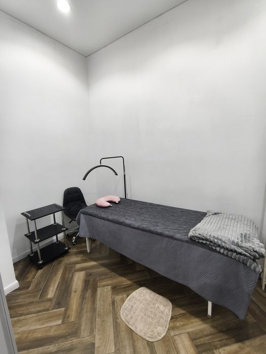 Сдам кабинет с кушеткой бьюти мастеру