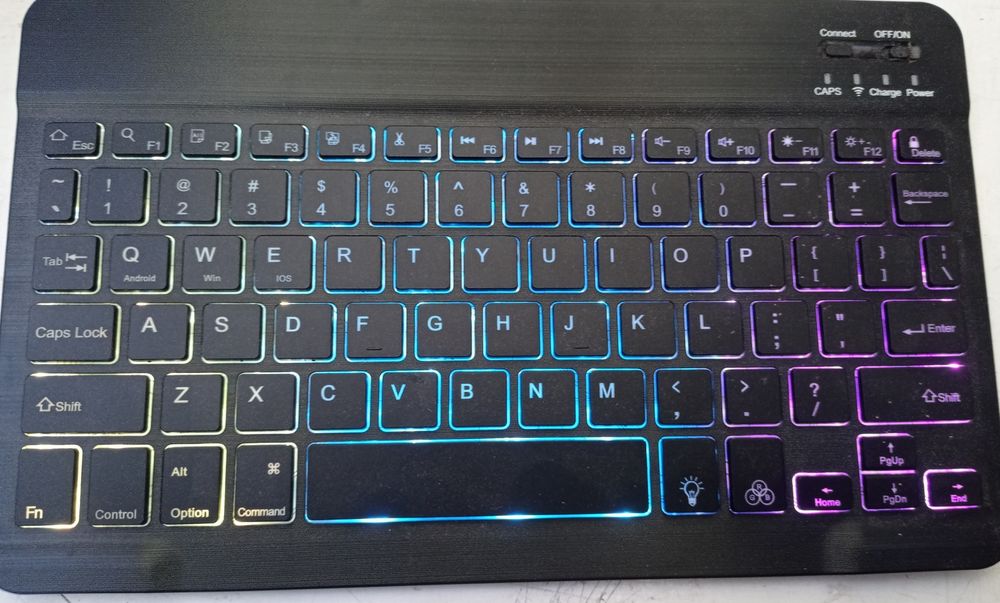 Tastatura fara fir bluetooth