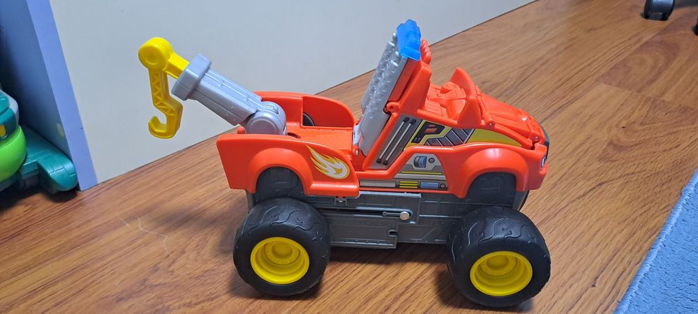 Blaze Monstertruck Towtruck