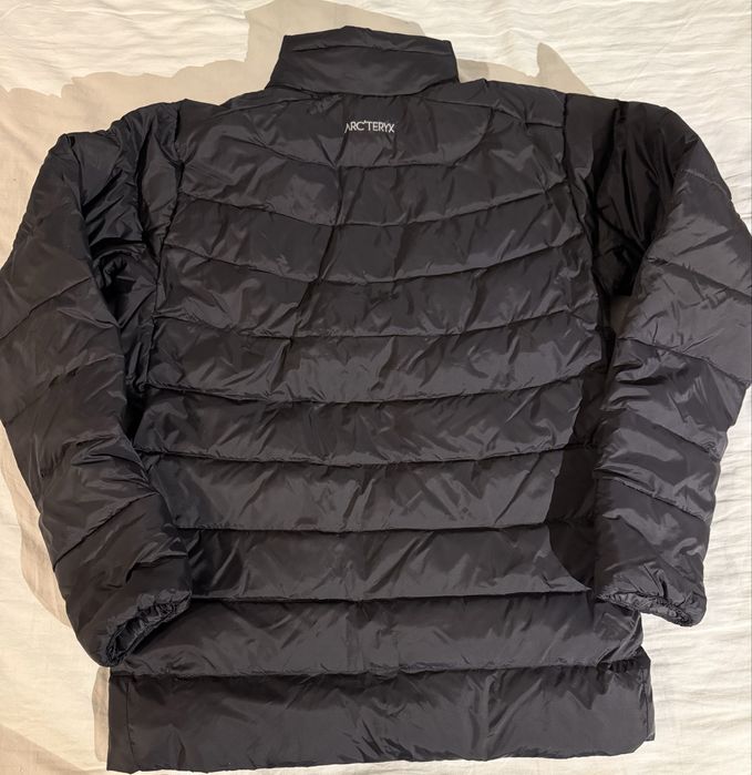 Jacheta Arcteryx Thorium, noua, marimea L, culoare negru, unisex