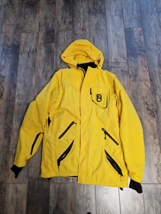 Сноубордическая/горнолыжная куртка First Drop