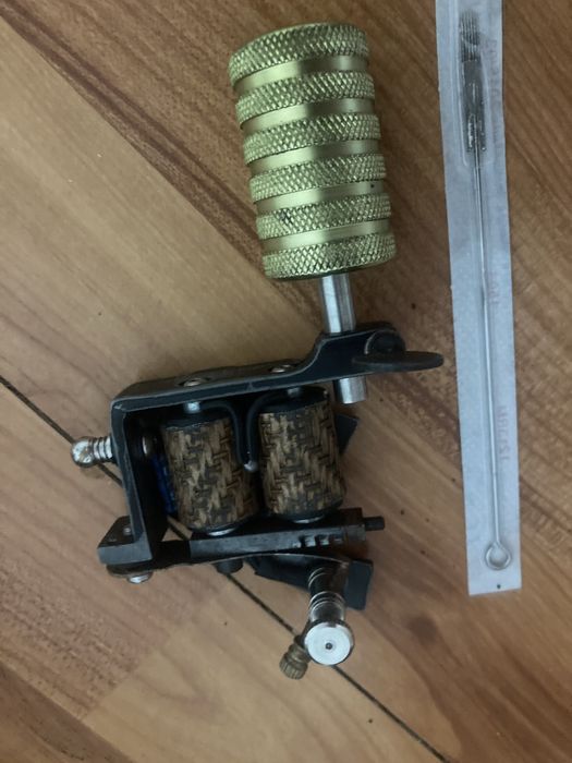 продам тату машинку индукция 12 v c блоком иглами типсами