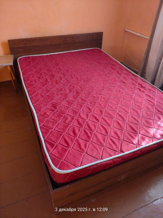 Двухспальная кровать