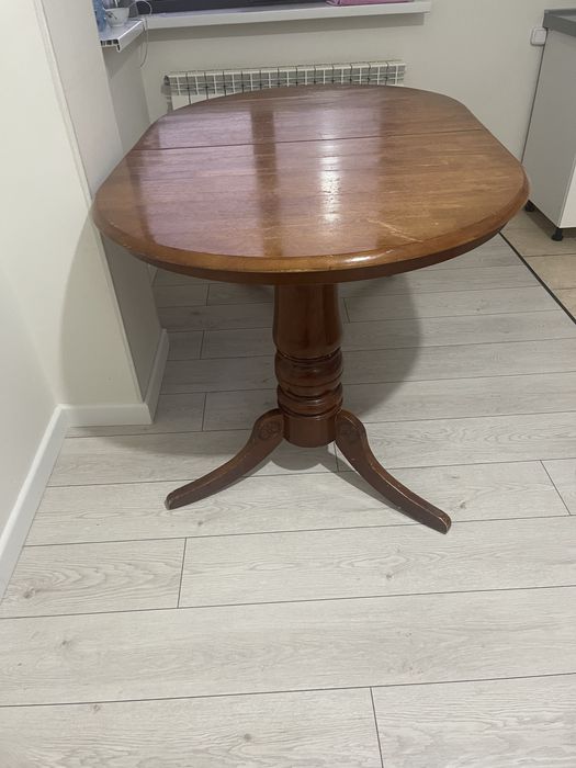 Столь из натурал дерево