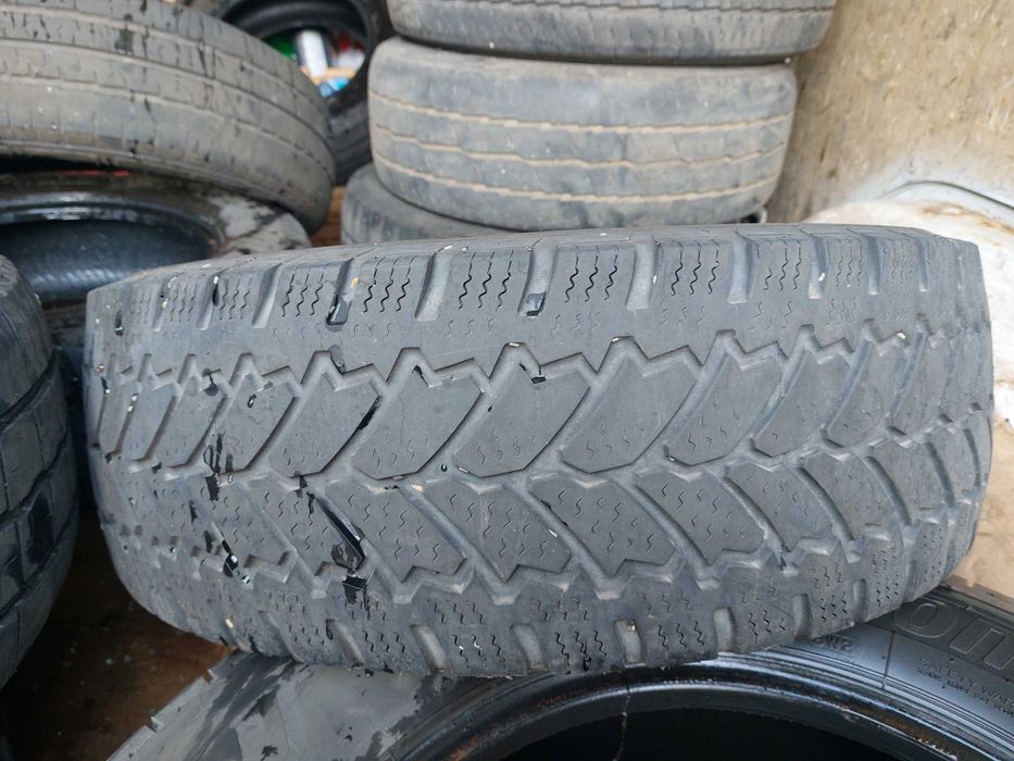 Гуми 16 за микробус