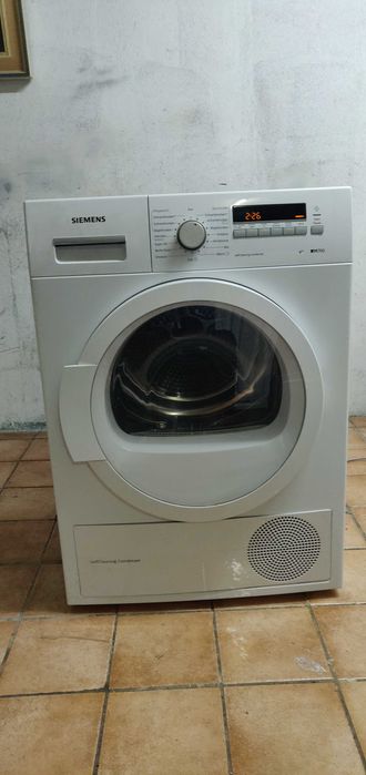 Uscator de rufe / haine Siemens IQ700 cu pompa de caldura A++