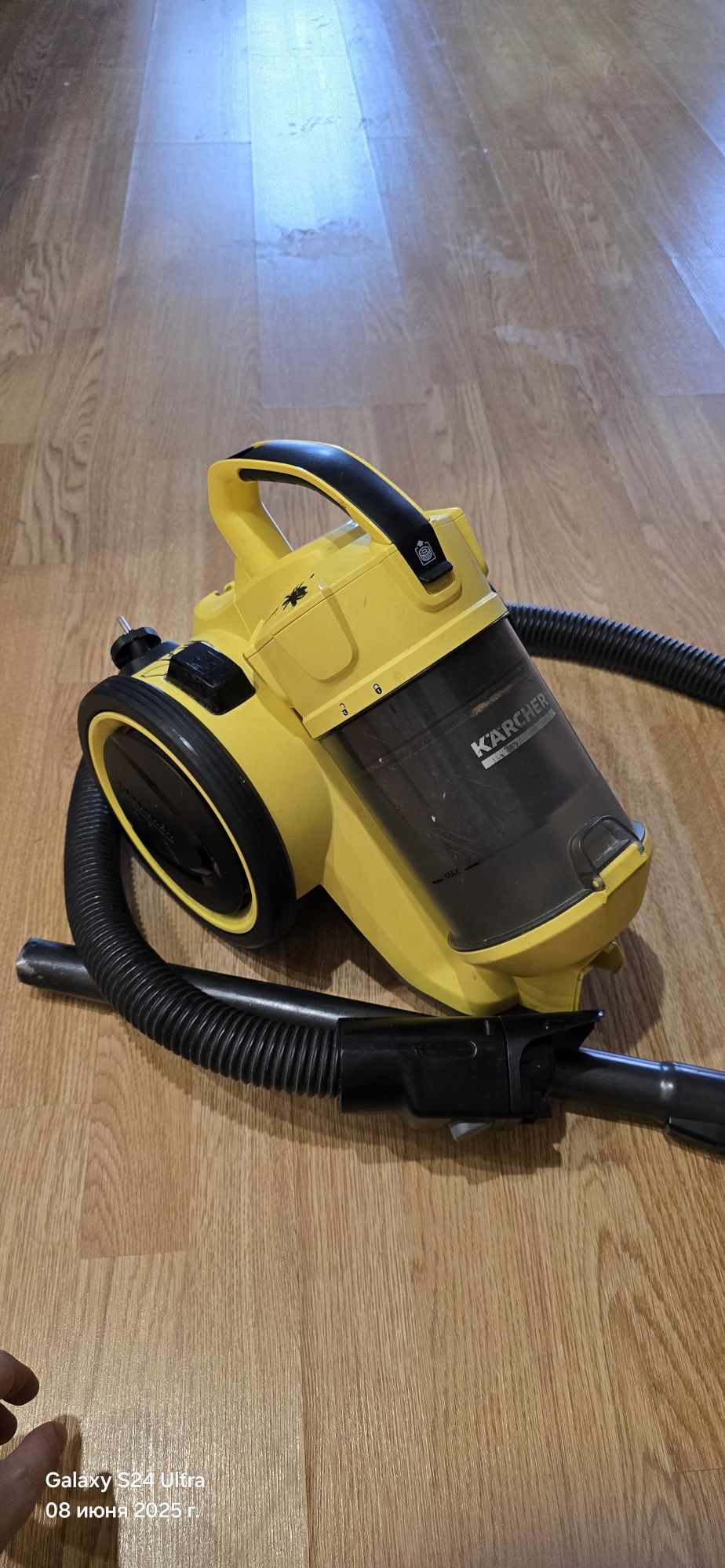 Продам пылесос karcher