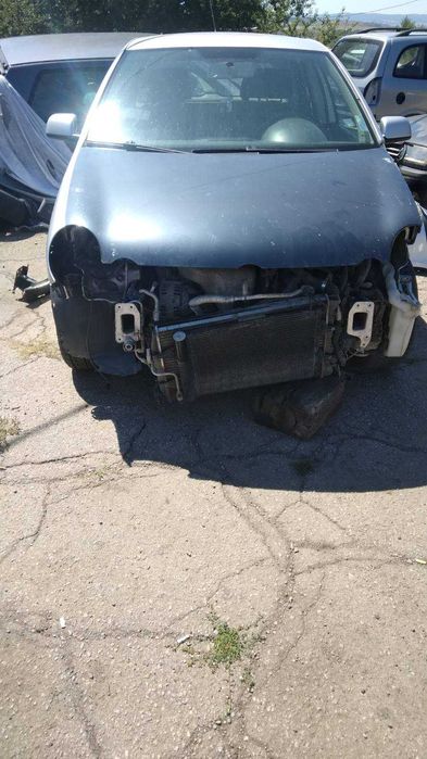 Продавам Фолксваген Поло 2002