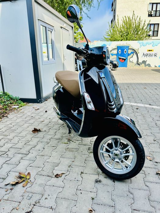 Vespa Primavera 50 / 80 cm3, permis categ B