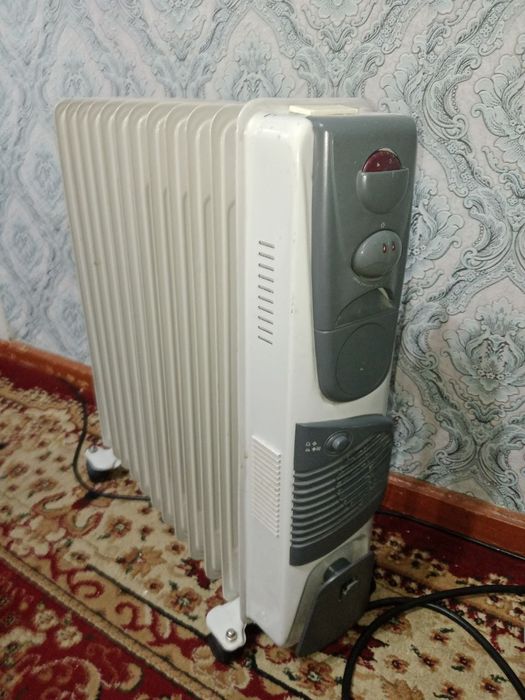 Продаётся обогреватель хорошо работает 1 месяц гарантии есть