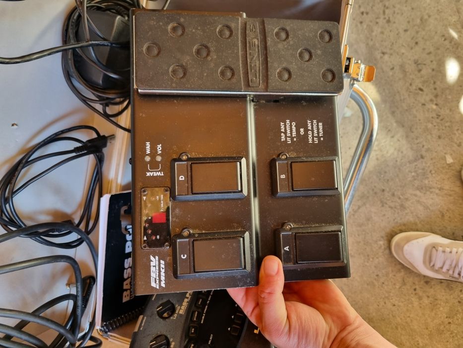 Line 6 bass pod/line 6 FBV Express MKii efecte Chitară