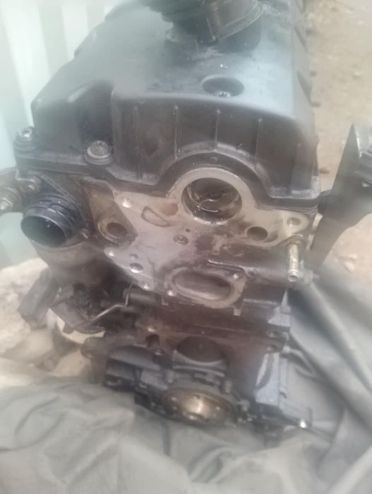 Vând sau dezmembrez Motor 1.9 TDI (Skoda Octavia 2)