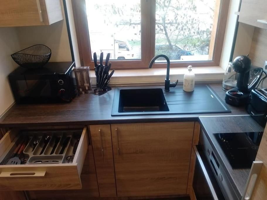 Дава се под наем Двустаен апартамент в София, Изток - 65 кв.м за 990 € - Снимка #4