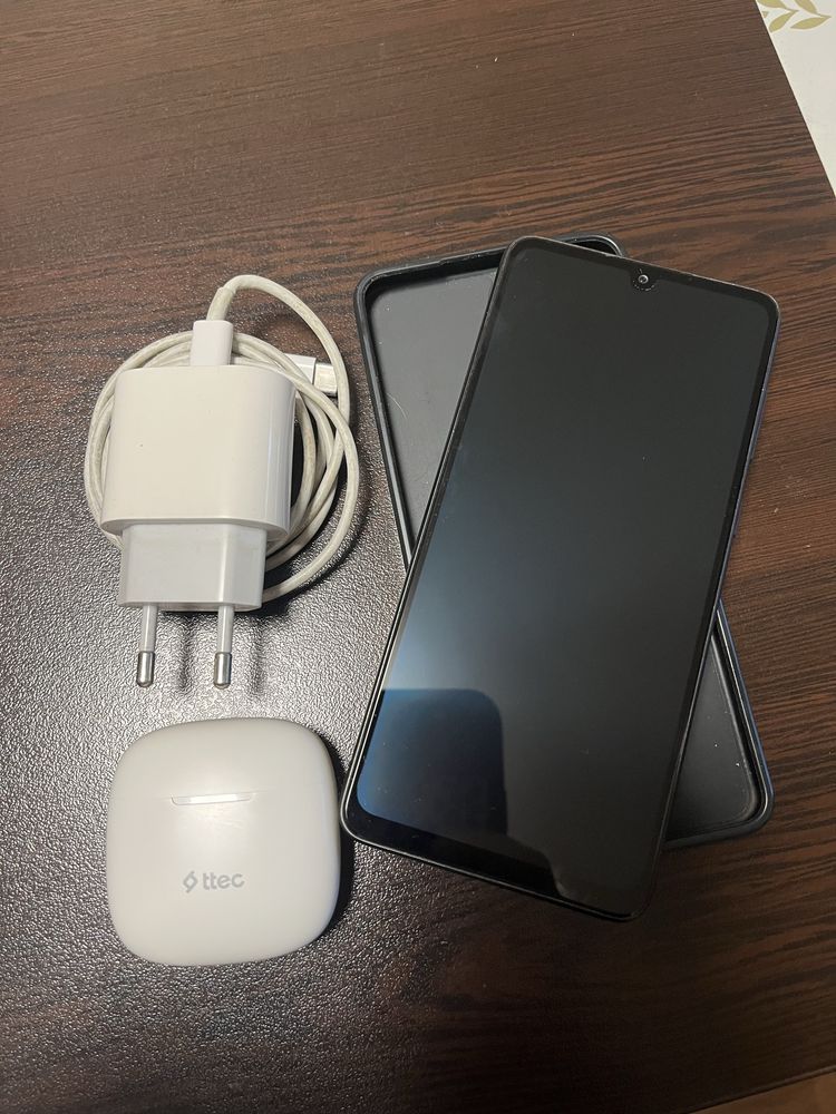 Samsung A33 5G-с подарък слушалки