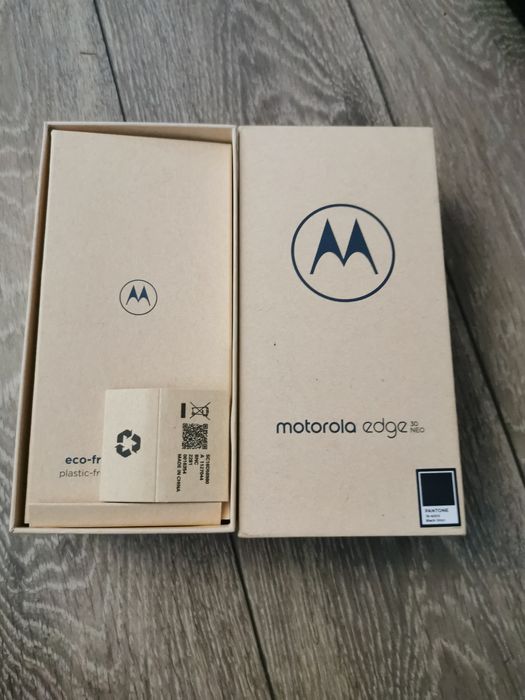 De vânzare cutie telefon Motorola edge 30 neo