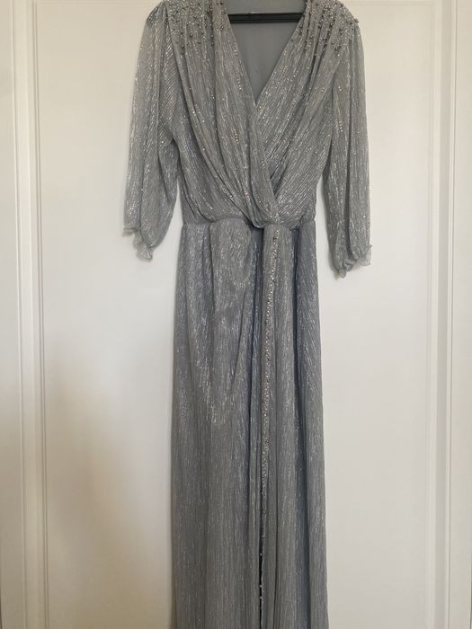 Платья женские вечерние