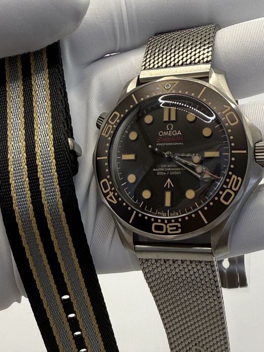 Часы Omega Seamaster 007 Titanium