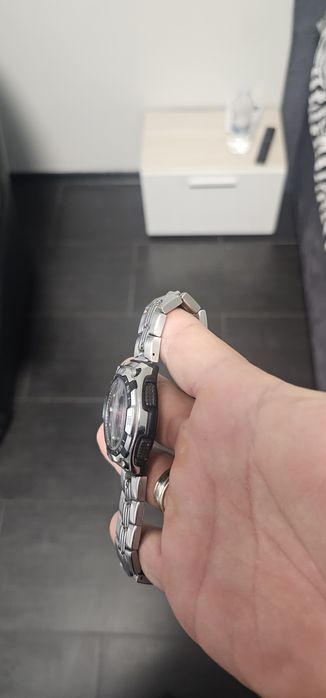 Часовник Casio с лунен календар