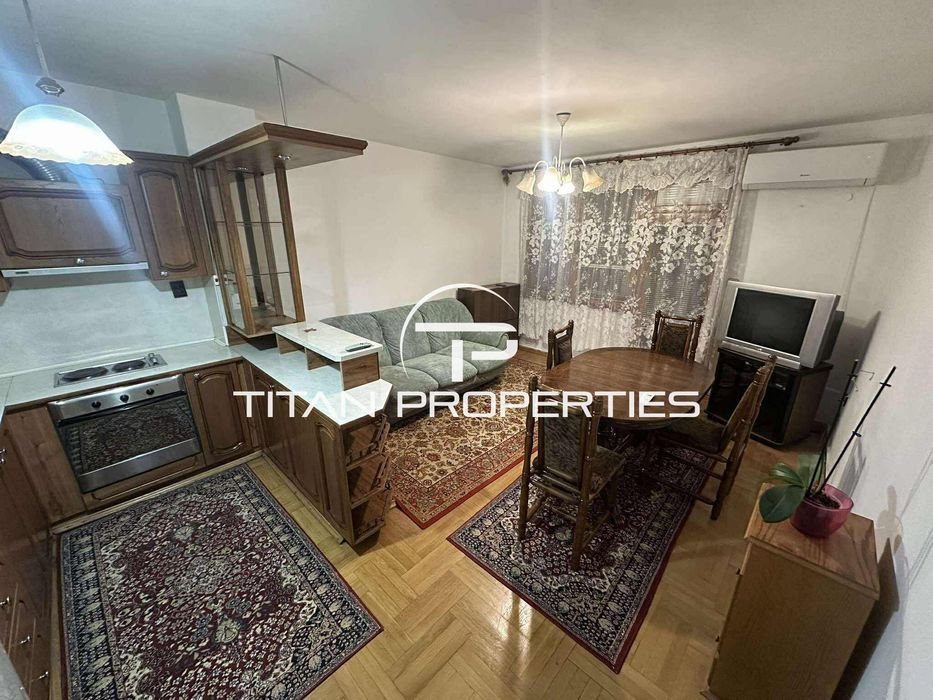 Тристаен апартамент, под наем, кв. Колхозен пазар