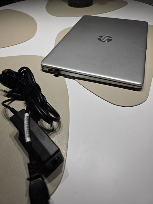 Laptop HP AMD Ryzen 5 5500U, 15.6", Rezolutie FullHD ca nou