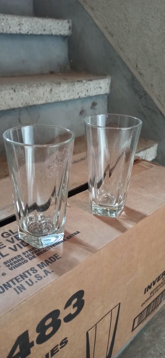 Чаши за вода и безалкохолни