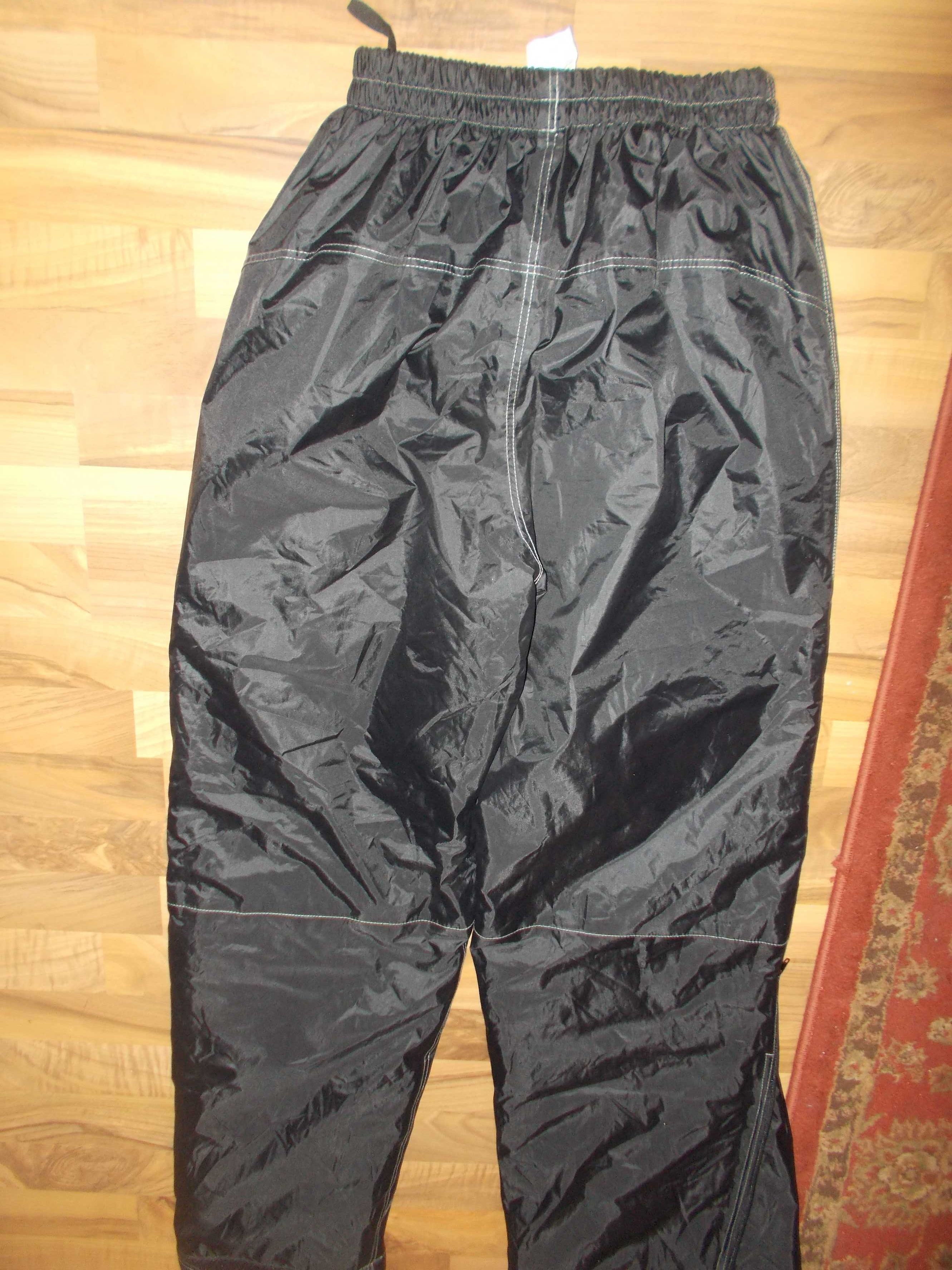 pantaloni HELD moto sau alt sport,impermeabili ( grosi ) ,marimea L